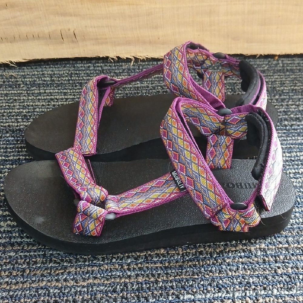 Vibrant Patterned Women's Sandals - Picture 2 of 6